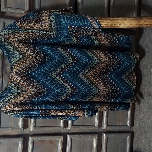 LAVISH Plus Butterfly Sleeve Blouse Size 2X - Picture 2 of 5